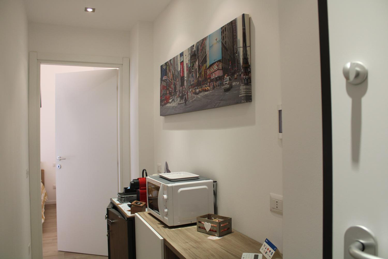 Others 3, B&B da Antonella, Milano