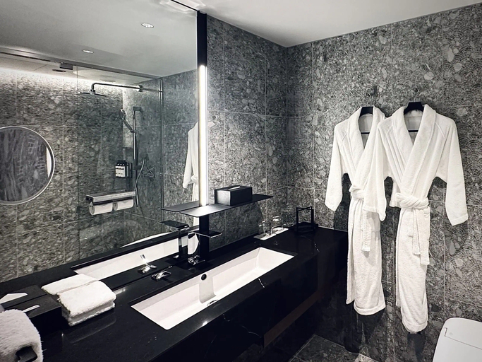Bathroom 30