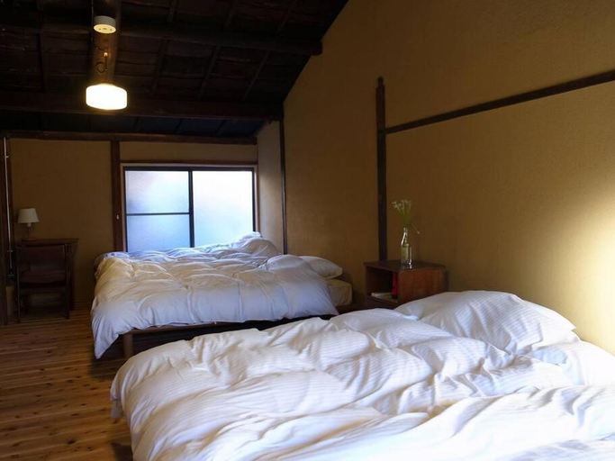 Bedroom, Higashi Matsuyacho East, Kyoto