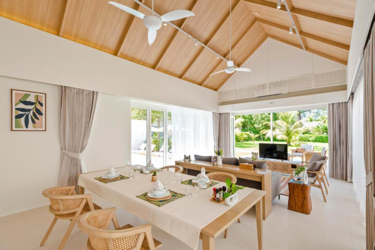 Dining Room 8