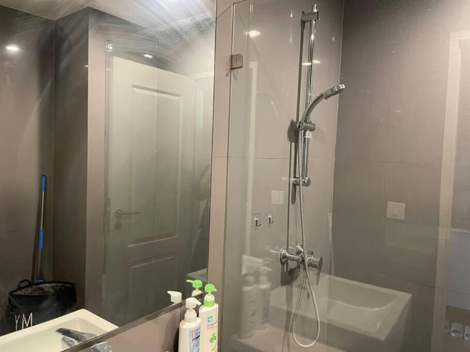 Bedroom 2, Private room with 1 Bedroom & 1 Bathroom, near BTS Surasak, Bang Rak