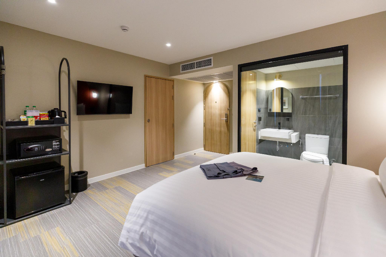 Bedroom 16