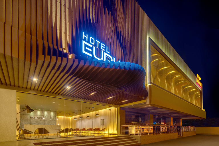 Others 4, Hotel Euphoria, Bangalore
