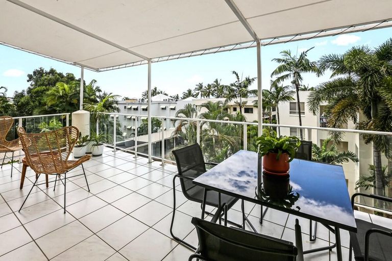 Others 2, The Flirty Flamingo - Two bedroom seaside Condo, Cairns