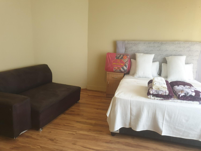 Others 4, RANDGATE guesthouse, West Rand