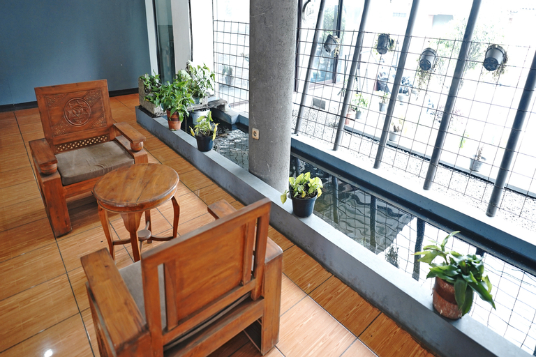 Exterior & Views 20