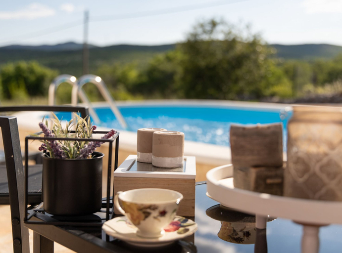 Food & Drinks 5, Serene Retreat Holiday Home With Pool, Klis