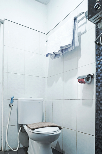 Bathroom 10