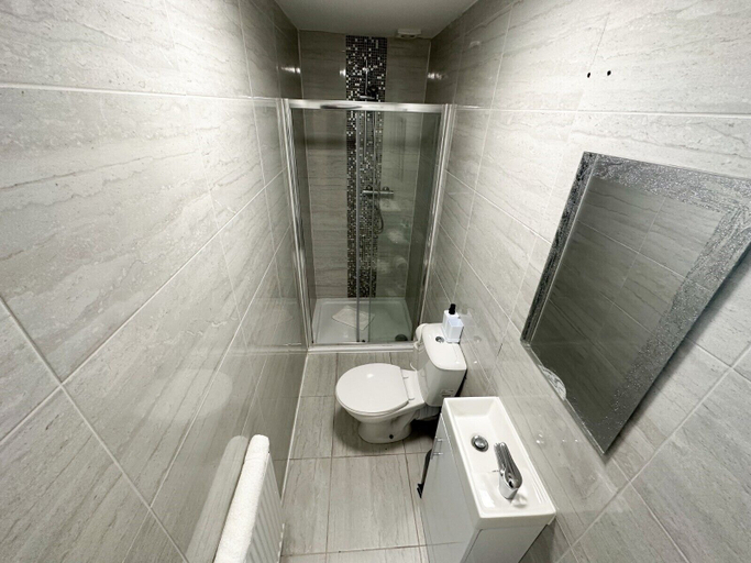 Bathroom 3, Anfield House, Sefton