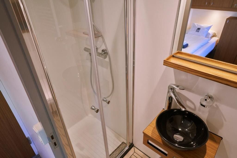 Bathroom 3, Hotelboat Iris, Amsterdam