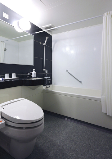 Bathroom 22