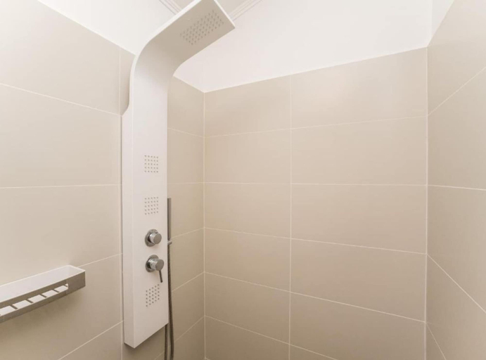 Bathroom 4, Villa Bianca, Privlaka