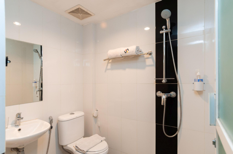 Bathroom 4