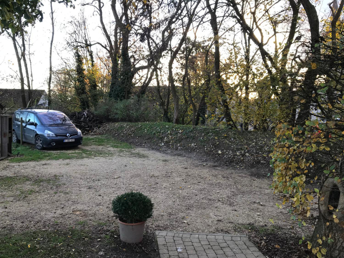 Others 4, La Cense - Melin, Brabant Wallon