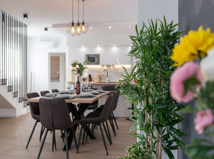 Food & Drinks 4, Luxury Kastela Villa With Heated Pool and Lounge Area, Kaštela