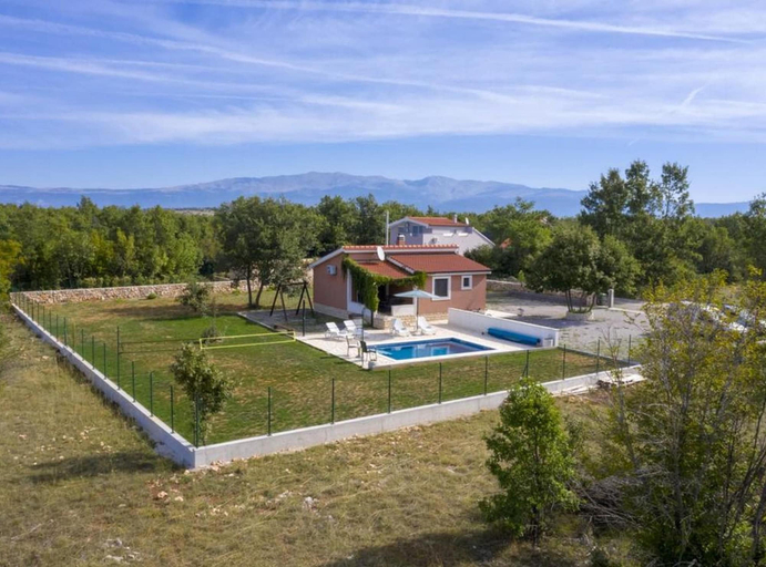 Exterior & Views 2, Hillside Villa in Trogir With Pool, Terrace, and Stunning City View, Seget