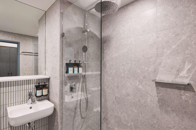 Bathroom 7