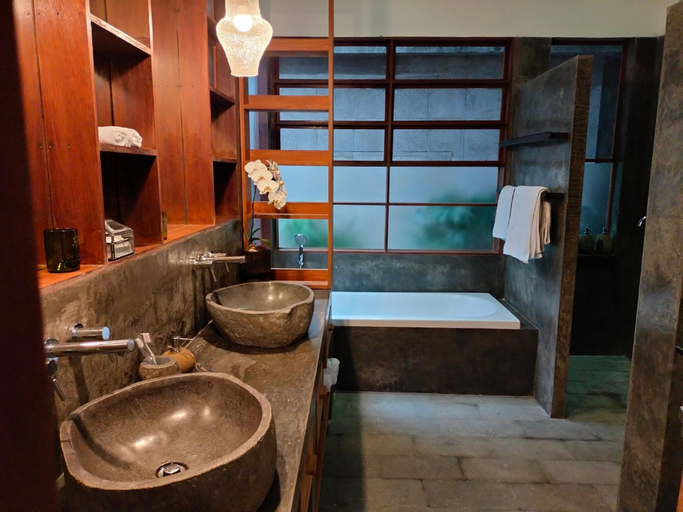 Bathroom 6