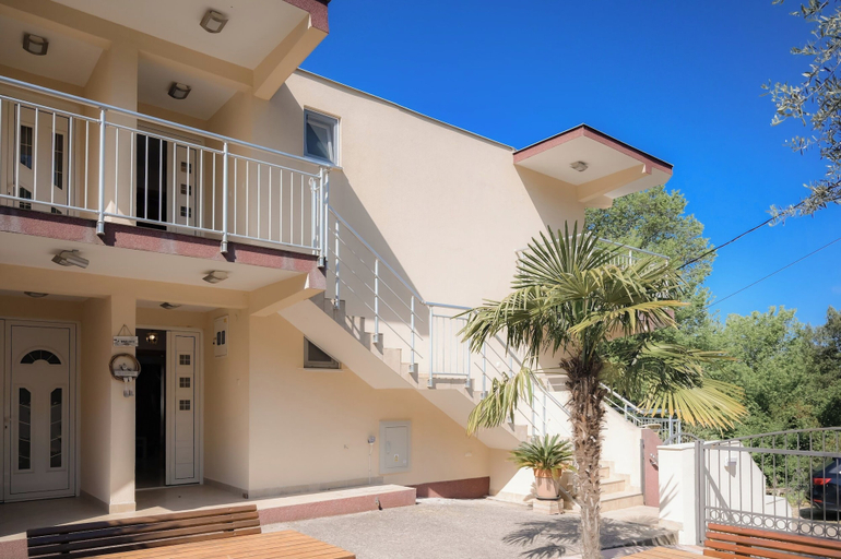 Exterior & Views 2, Villa Katharina