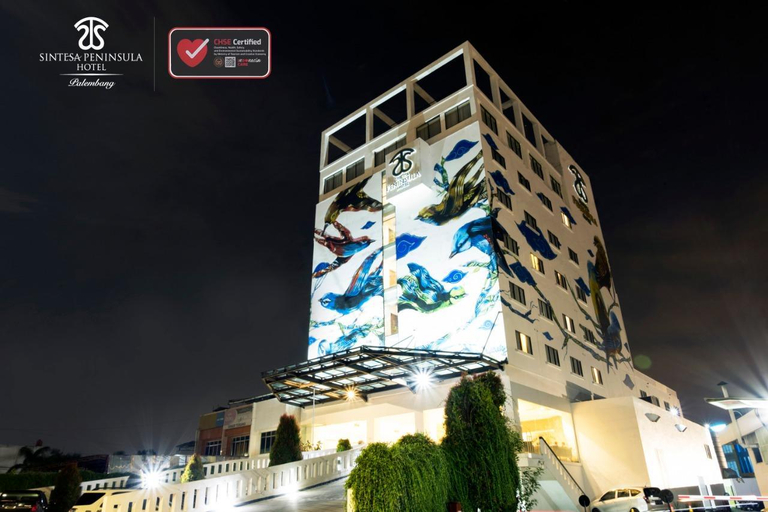 Exterior & Views 23