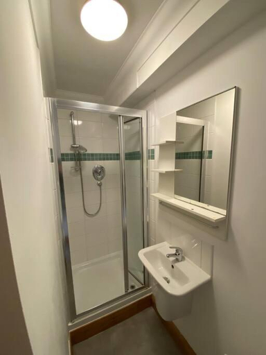 Bathroom 3, Studio apartment in Norwich City centre APT 4A, Norfolk