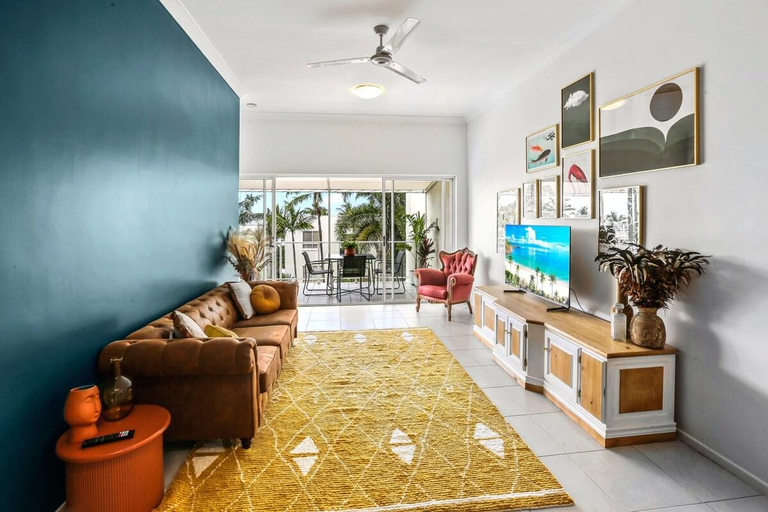 Others 3, The Flirty Flamingo - Two bedroom seaside Condo, Cairns