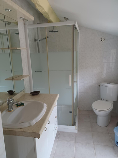 Bathroom, Chambres d' hotes Domaine des Mauves, Dordogne