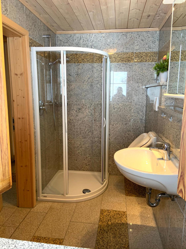 Bathroom 3, Almpartments Rosengasse, Rosenheim