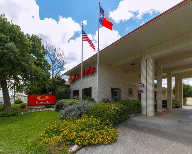 Exterior & Views 2, Econo Lodge Fredericksburg, Gillespie