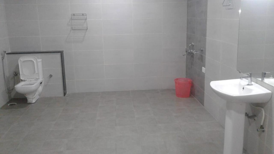 Bathroom, RK Inn, Bangalore