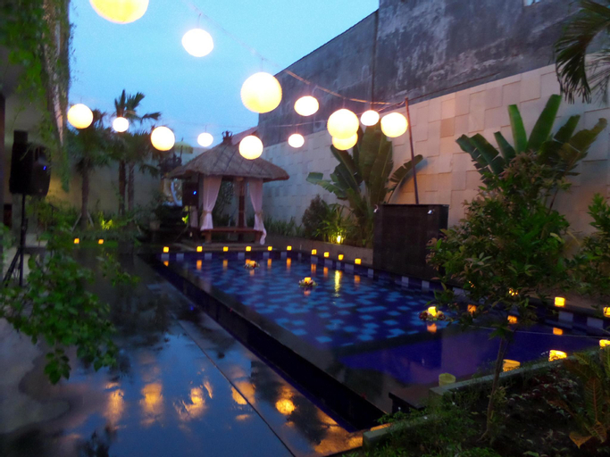 Swimming Pool 1