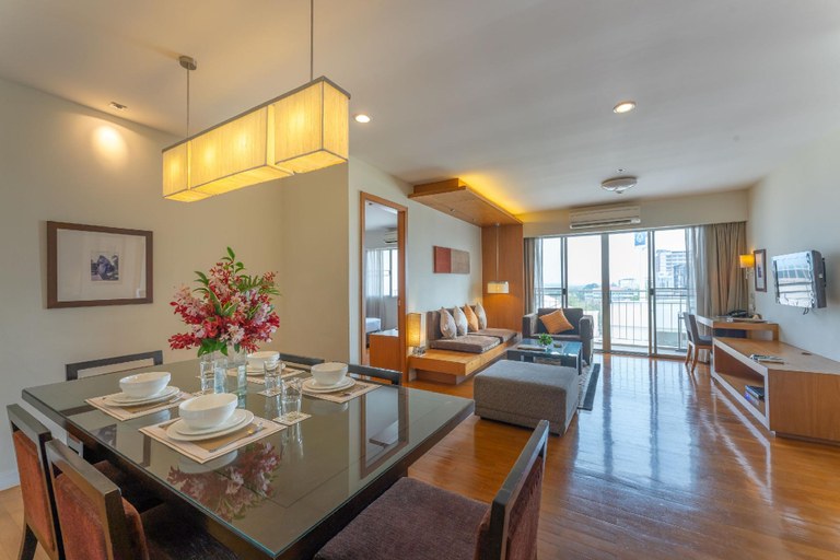 Dining Room 11