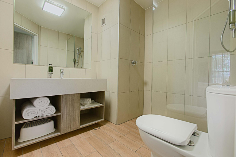 Bathroom 11