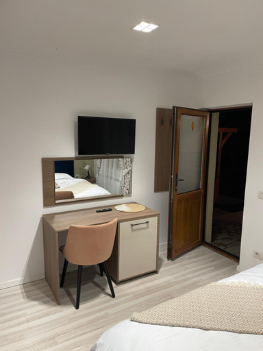 Others 4, GIADDA Rooms, Borsa