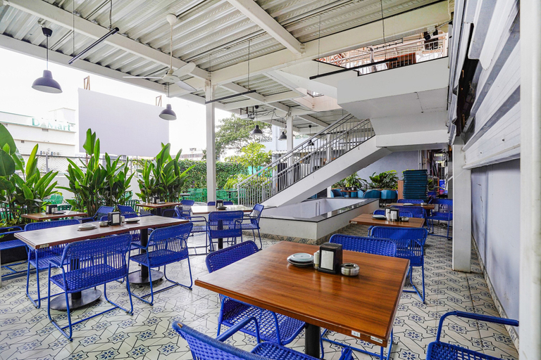Food & Drinks 5, Fabhotel Prime The Waves, Bangalore