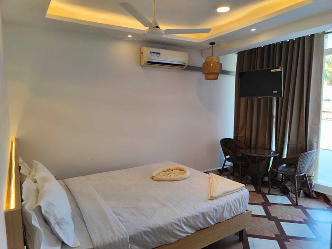 Bedroom 2, Vibes Hotel, North Goa
