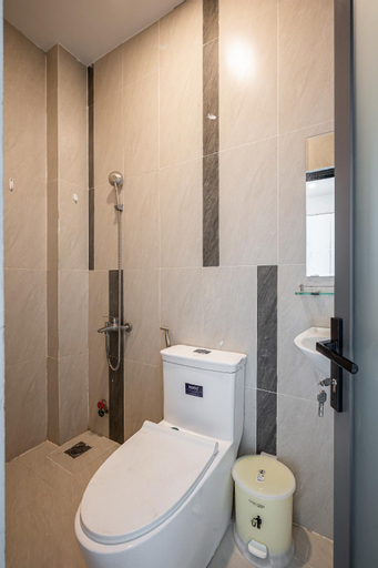 Bathroom 28