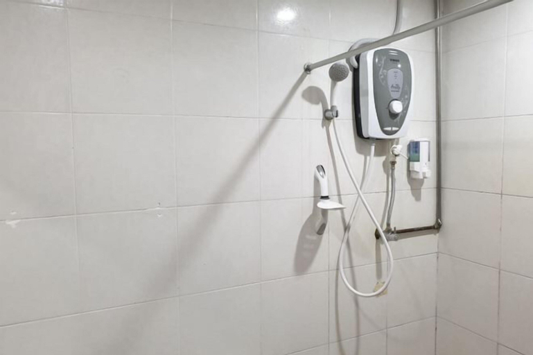 Bathroom 8