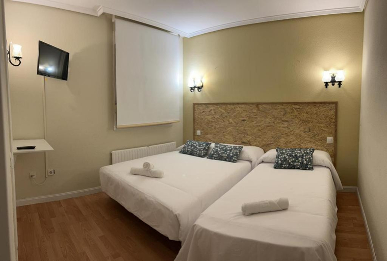 Bedroom 2, HOSTAL-RESTAURANTE POSADA DEL DUQUE, Burgos
