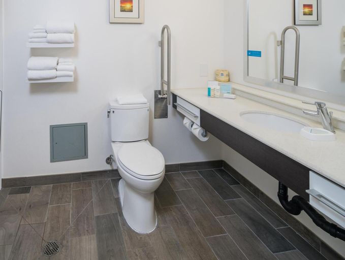 Bathroom 4