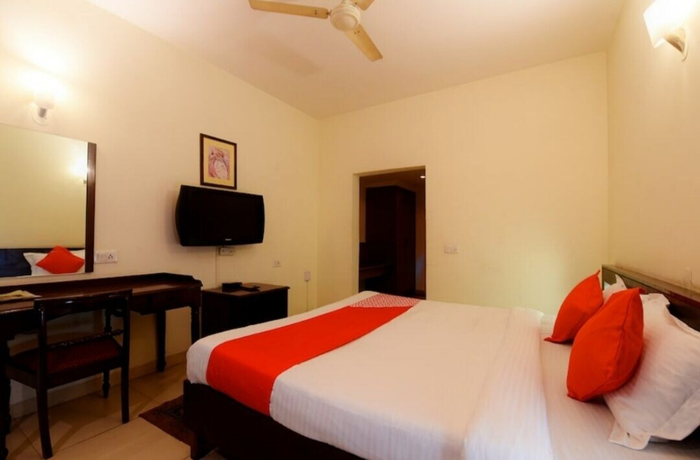 Bedroom 2, Kenwood Resort, Solan