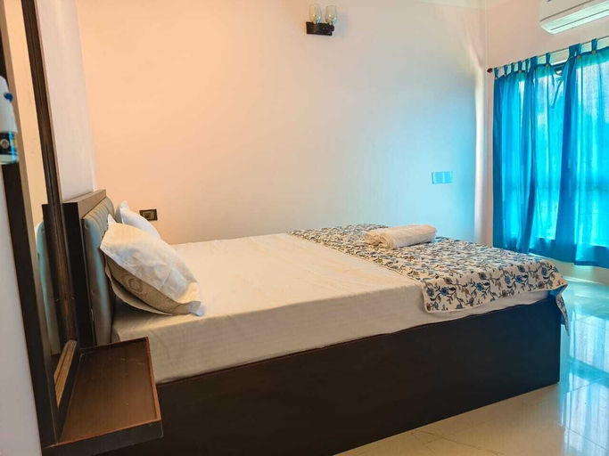 Bedroom 4, Dui Kanya Henshel Ghar, Birbhum