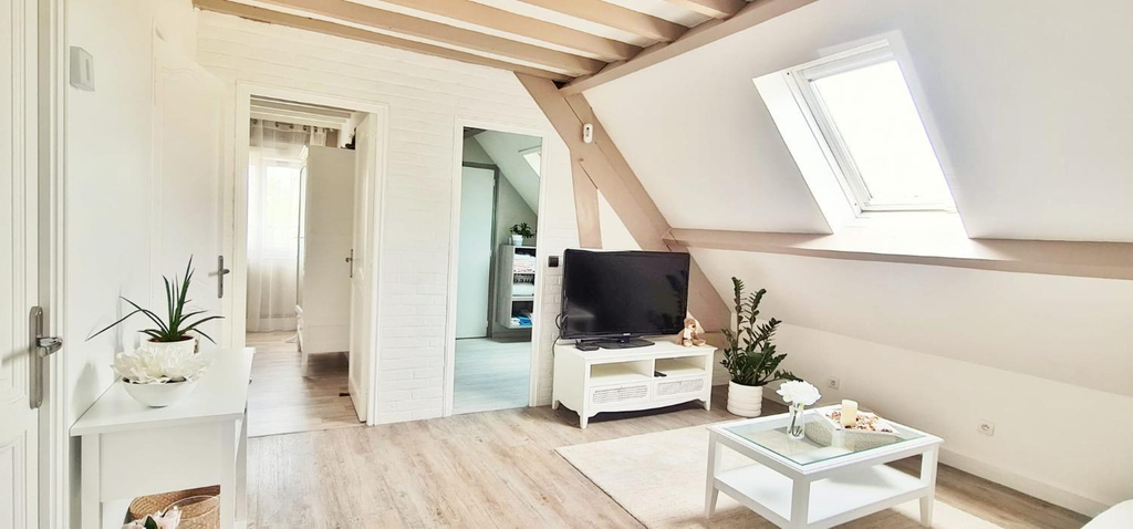 Shared lounge/TV area, Ma Douce Bulle Piscine & Detente Villa partagee, Aube