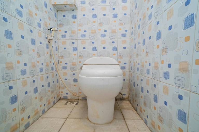 Bathroom 11