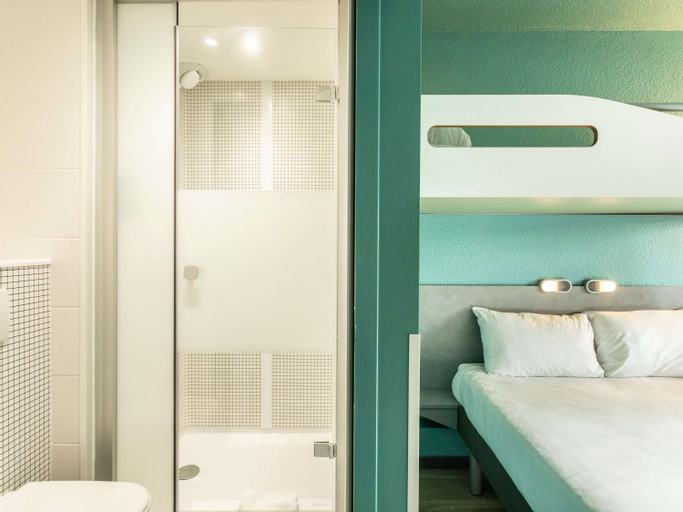 Bedroom 3, ibis budget Bourges, Cher