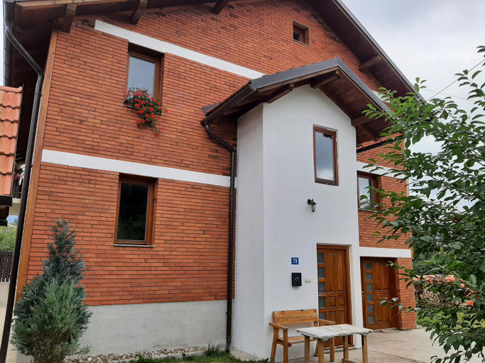 Exterior 13