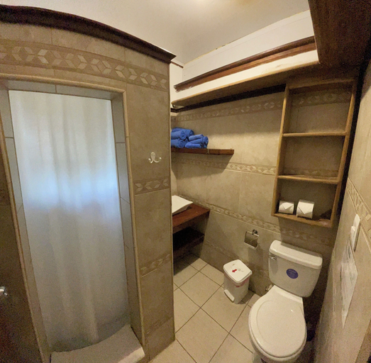 Bathroom 3, Casa Blanca, Talamanca