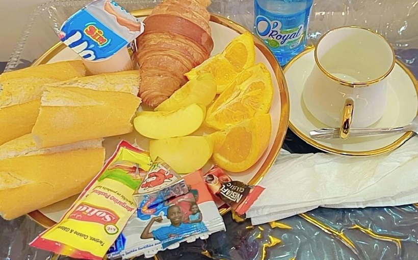Food & Drinks 5, Résidence paryss 3, Dakar