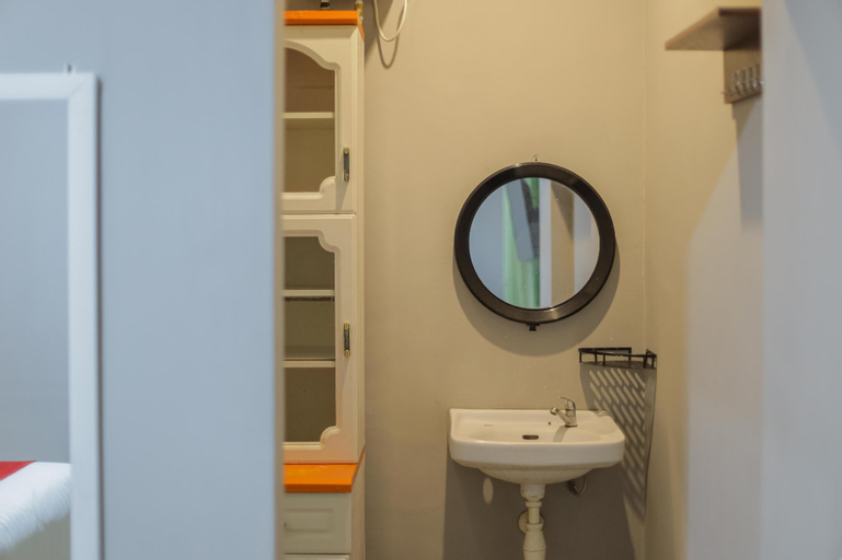 Bathroom 5