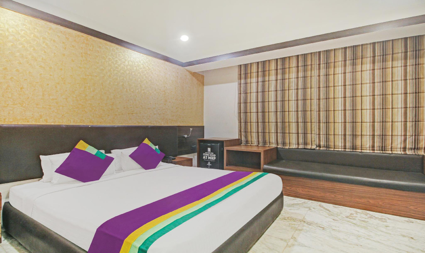 Others 4, Treebo Premium Dee Empresa, Park Street, Kolkata